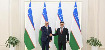 Rəşad Məmmədov etimadnaməsinin surətini Özbəkistan xarici işlər nazirinə təqdim edib