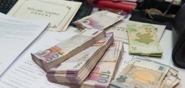 Azərbaycanın dövlət borcu üzrə ödənişləri 945 milyon manata çatıb