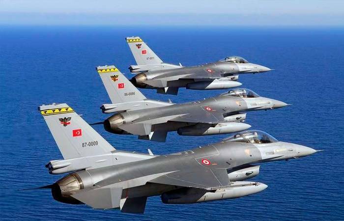Türkiyə NATO missiyası çərçivəsində Estoniyaya F-16 qırıcıları göndərir