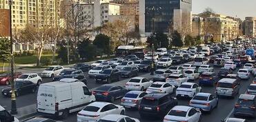 Bakıda bu yollarda sıxlıq var - SİYAHI