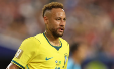 Neymar Braziliya millisində karyerasını başa vurduğunu açıqladı