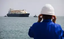 Bloomberg: Hörmüz boğazında Qətərdən maye qaz daşıyan tanker mərmi zərbəsinə məruz qalıb