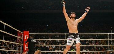 Tofiq Musayev UFC-də növbəti qələbəsini qazanıb
