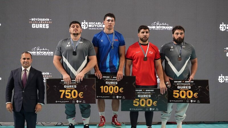Azərbaycan güləşçiləri Türkiyədə keçirilən turnirin ilk günündə 4 medal qazandı