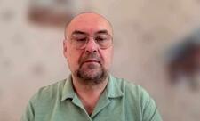 Tramp qərar verməyə niyə tələsmir?