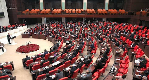 Yıldız: PKK-nın tərksilahını nəzərdə tutan 12 maddəlik qanun layihəsi qəbul olundu 