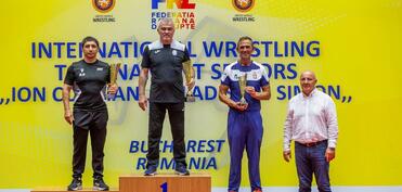 Azərbaycan güləşçiləri Buxarestdə 5 medal qazanıblar