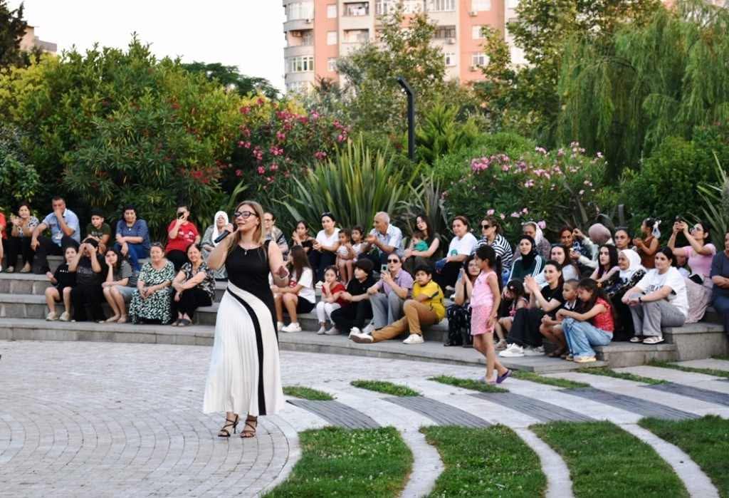 Paytaxtda axşam konsertləri keçirilir