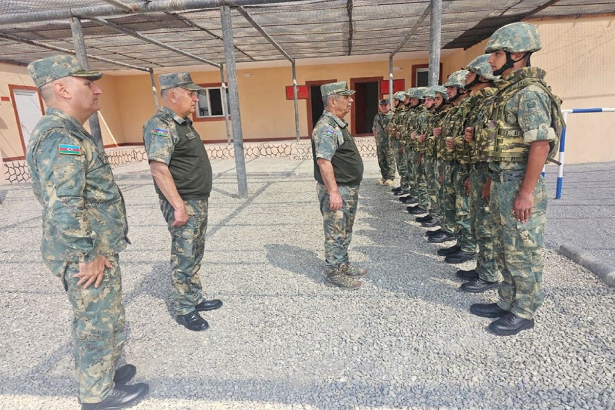 MN rəhbərliyi Əlahiddə Ümumqoşun Ordunun hərbi hissələrində olub