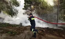 Yunanıstanda baş verən meşə yanğını səbəbilə yüzlərlə insan təxliyə edilib