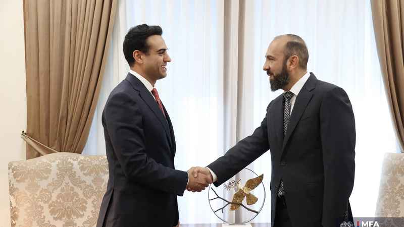 Mirzoyan Hamadeylə sülh prosesini müzakirə etdi