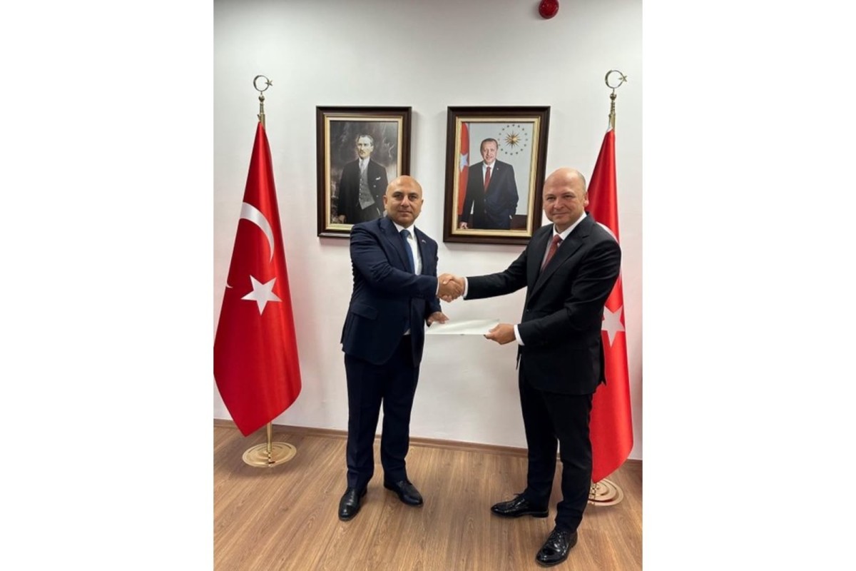 Azərbaycan səfiri etimadnaməsinin surətini Türkiyə XİN-ə təqdim edib