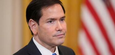 Rubio BƏƏ rəsmisi ilə İran və Hörmüz boğazında gəmiçiliyi müzakirə edib