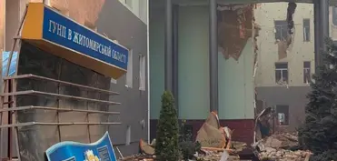 Rusiya ordusu Jitomiri reaktiv dronlarla vurub: 2 polis ölüb, azı 10 yaralı var