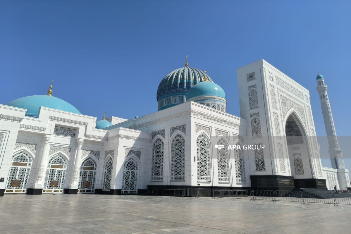 Azərbaycan media nümayəndələri Səmərqənddə İmam Buxari Memorial Kompleksini ziyarət ediblər