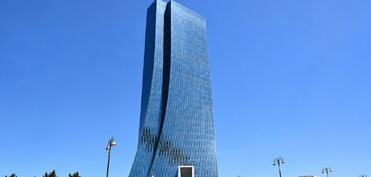 Mərkəzi Bank xarici investisiya platformaları ilə bağlı vətəndaşlara xəbərdarlıq edib