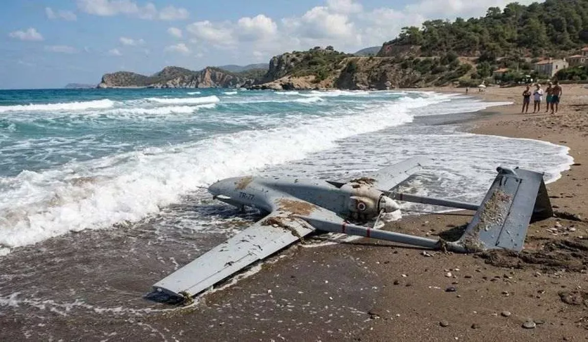 İstanbullun Arnavutköy rayonunda sahilə pilotsuz uçuş aparatı çıxıb