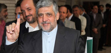 Livandan qovulan İran səfiri ölkədən çıxmaq istəmir
