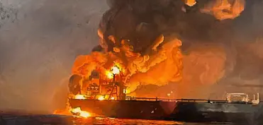UKMTO: Qırmızı dənizdə hücumdan sonra tanker alovlanıb