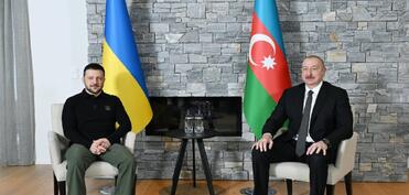 Prezident İlham Əliyev Zelenskini təbrik edib