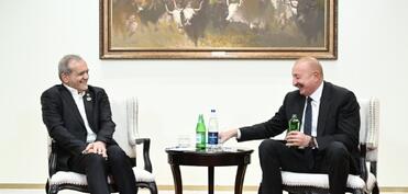 Prezident İlham Əliyev Pezeşkiana: Azərbaycan suyundan iç