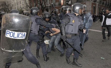 Madriddə Seutaya dəstək nümayişləri zamanı dörd polis əməkdaşı xəsarət alıb