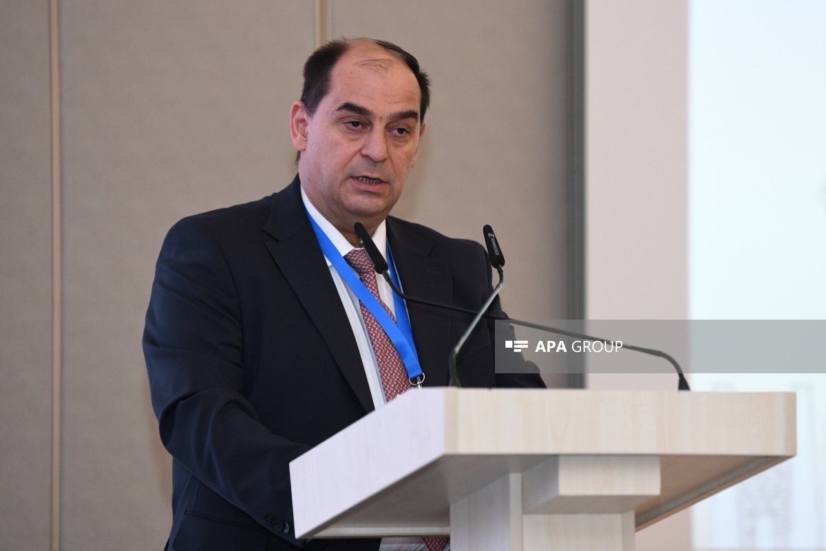 Sədr: Azərbaycanın coğrafi mövqeyi daha geniş regionda infrastrukturu birləşdirmək üçün imkan yaradır