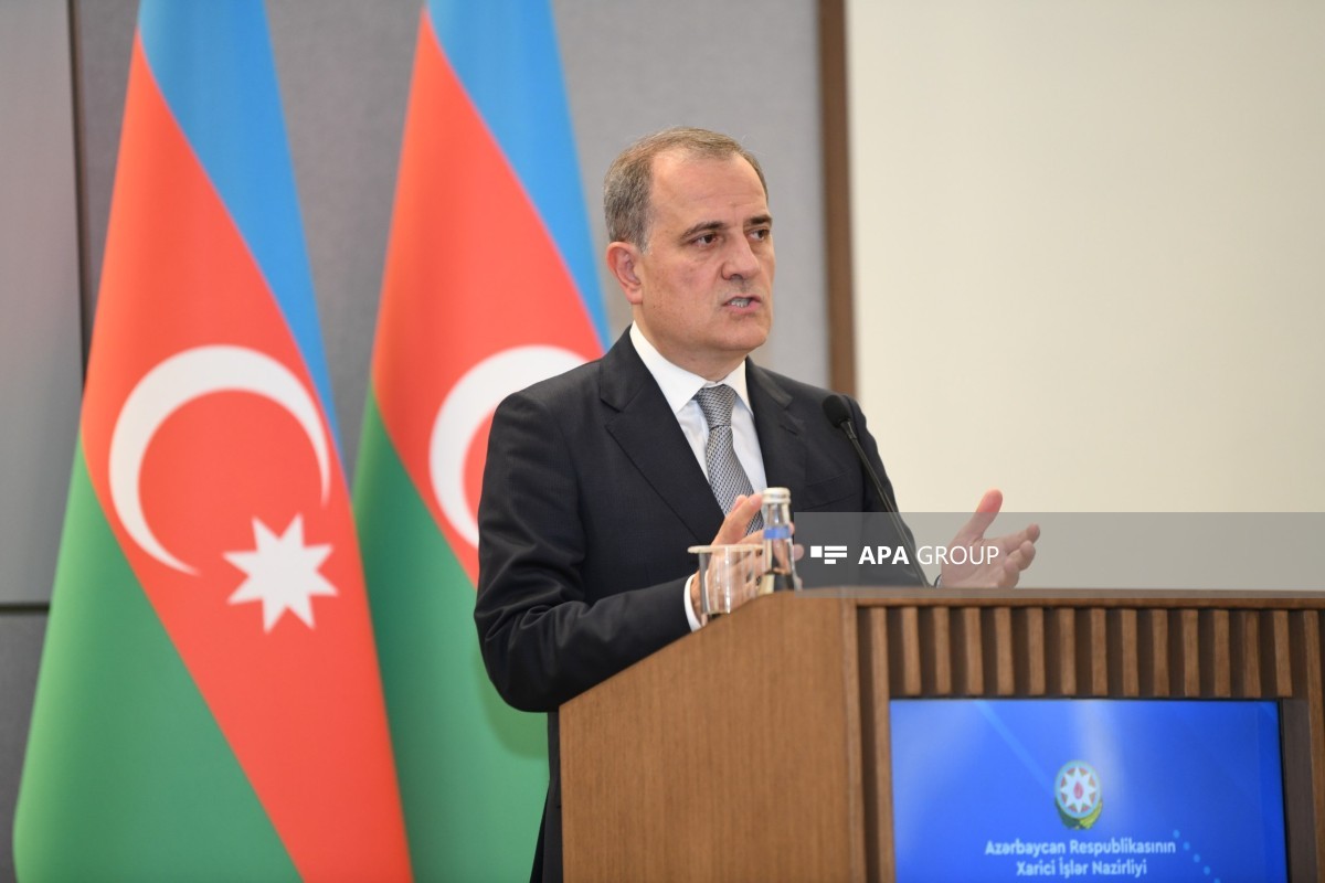 Azərbaycan və Türkiyə XİN rəhbərləri Yaxın Şərqdəki vəziyyətlə bağlı atıla biləcək addımları müzakirə edib