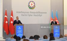 Türkiyə XİN: Hörmüz boğazında keçidlərə icazə verilməlidir, təmasları davam etdiririk