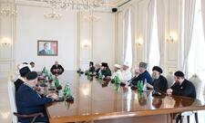 Prezident İlham Əliyev: Əlimizdən gələni edəcəyik ki, müsəlman aləmi vahid bir ailə kimi birləşsin