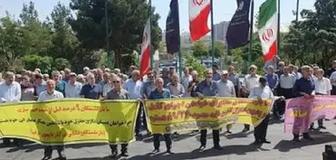 Təbrizli təqaüdçülər yenidən etiraz aksiyası keçirdilər