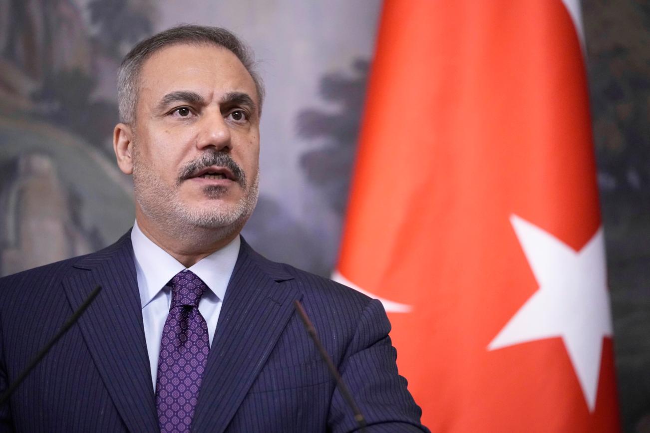 Fidan Əraqçi ilə Yaxın Şərqdəki vəziyyəti müzakirə edib
