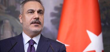 Fidan Əraqçi ilə Yaxın Şərqdəki vəziyyəti müzakirə edib