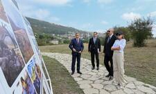 Prezident Şamaxıda Pir Ömər Sultan ziyarətgahında aparılan konservasiya işləri ilə tanış olub  - YENİLƏNİB - FOTO