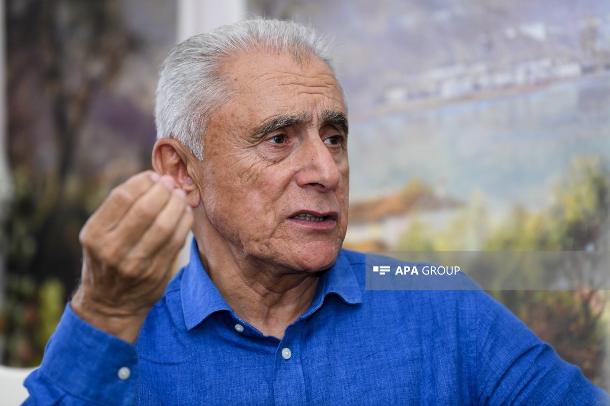 Alim Qasımov Üzeyir Mehdizadə ilə duetindən danışıb: Kim tənqid edir, özü bilər