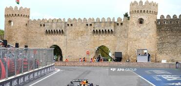 Bakıda Formula 1 üzrə Azərbaycan Qran-Prisində sərbəst yürüşə start verilib