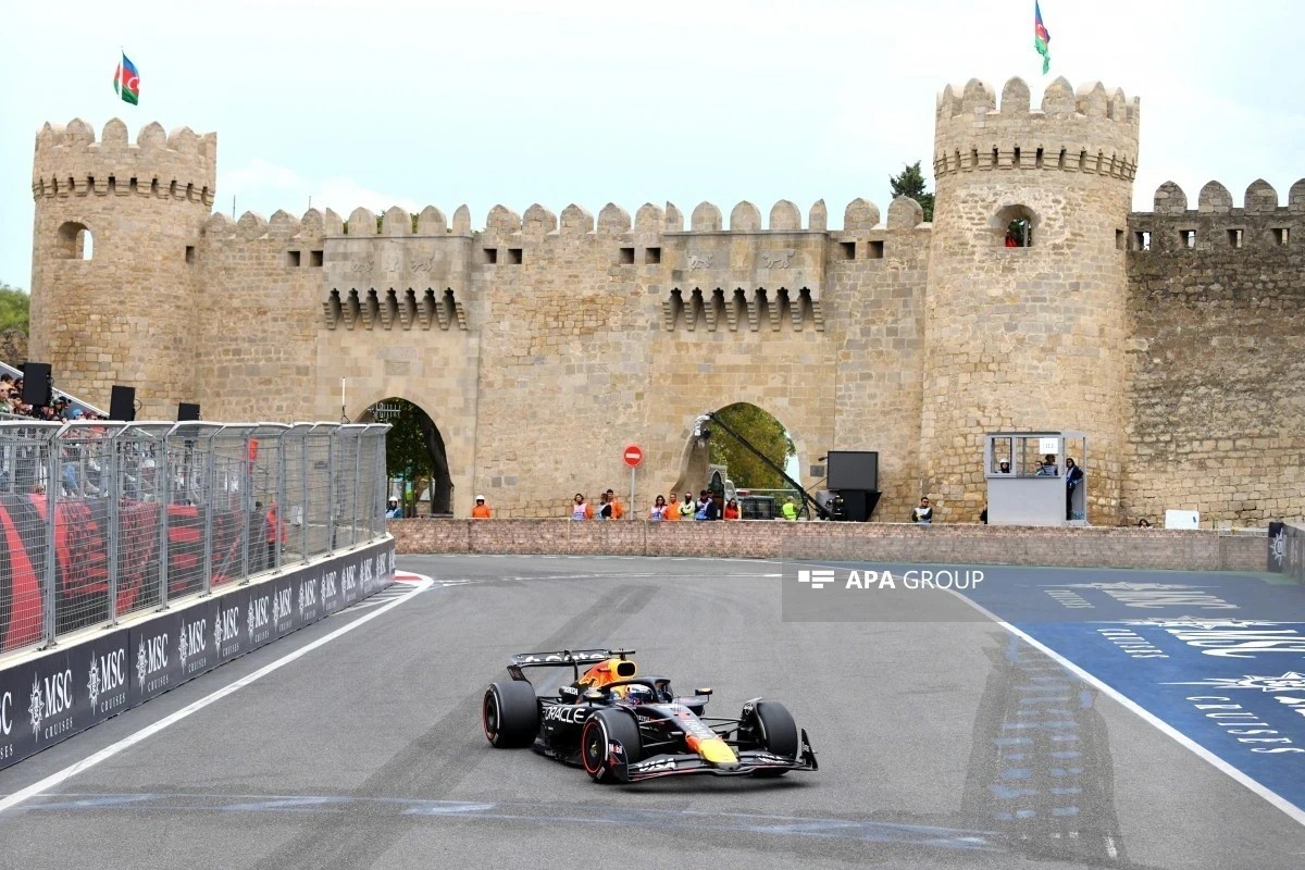 Bakıda Formula 1 üzrə Azərbaycan Qran-Prisində sərbəst yürüşə start verilib