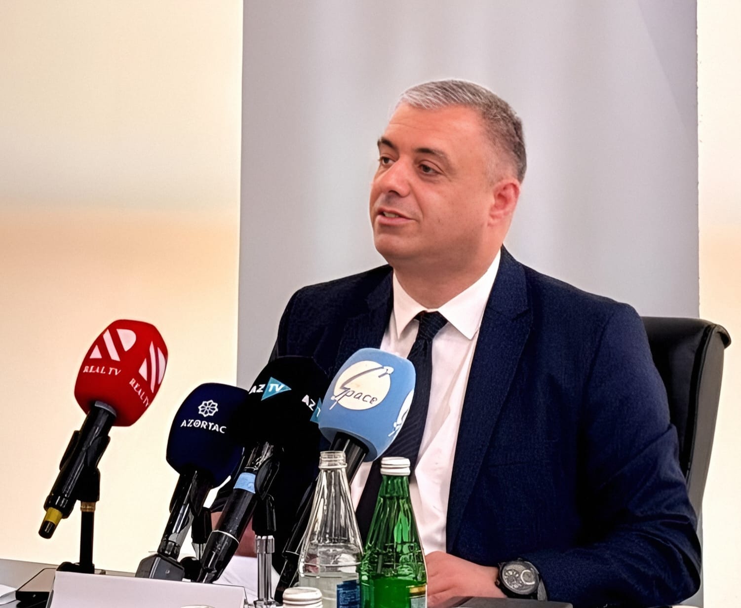 “Erkən evlilik uşağın seçim haqqının əlindən alınmasıdır” – Fariz Əkbərovdan erkən nikahlarla bağlı vacib açıqlamalar