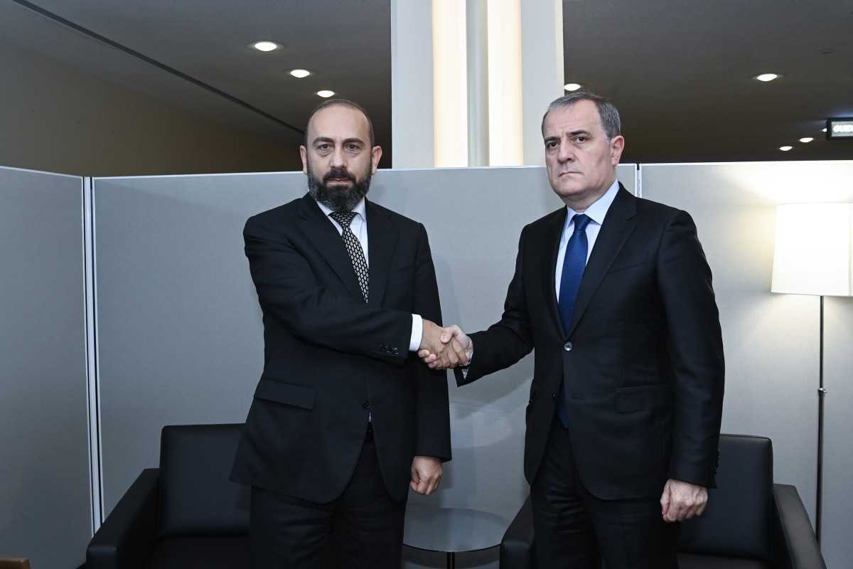 Azərbaycan və Ermənistan XİN rəhbərləri Nyu-Yorkda görüşüb, birbaşa dialoqu davam etdirmək barədə razılığa gəliblər