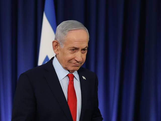 Netanyahu özəl təyyarə ilə BƏƏ-yə səfər edib