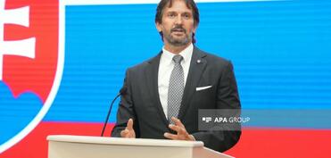 Slovakiyanın müdafiə naziri Azərbaycana gəlib