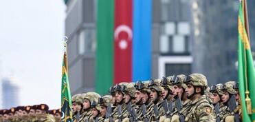 Hərbçilərin əməkhaqları artırılır