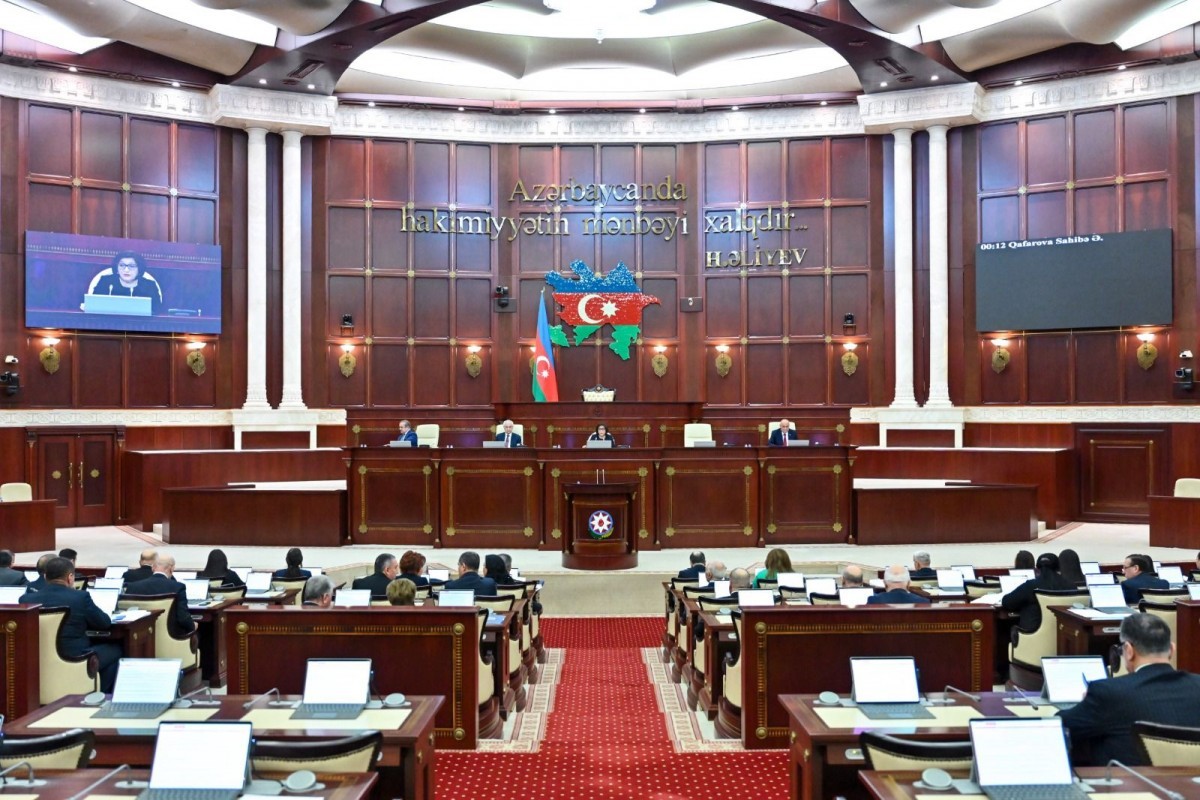 Milli Məclisin payız sessiyası çərçivəsində ilk iclası başlayıb