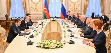 Kamran Əliyev Rusiya Baş prokuroru ilə əməkdaşlıq perspektivlərini müzakirə edib