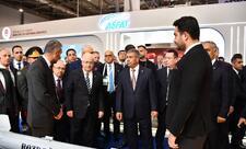 Azərbaycan və Türkiyə müdafiə nazirləri "ADEX 2026" sərgisini ziyarət ediblər