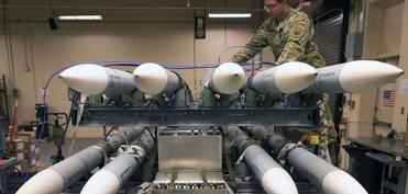 "Raytheon" Pentaqona 24,4 milyard dollarlıq tutucu raketlər tədarük edəcək