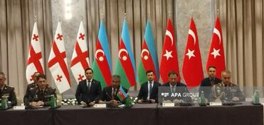 Şuşada Azərbaycan, Türkiyə və Gürcüstan müdafiə nazirlərinin üçtərəfli görüşü keçirilib
