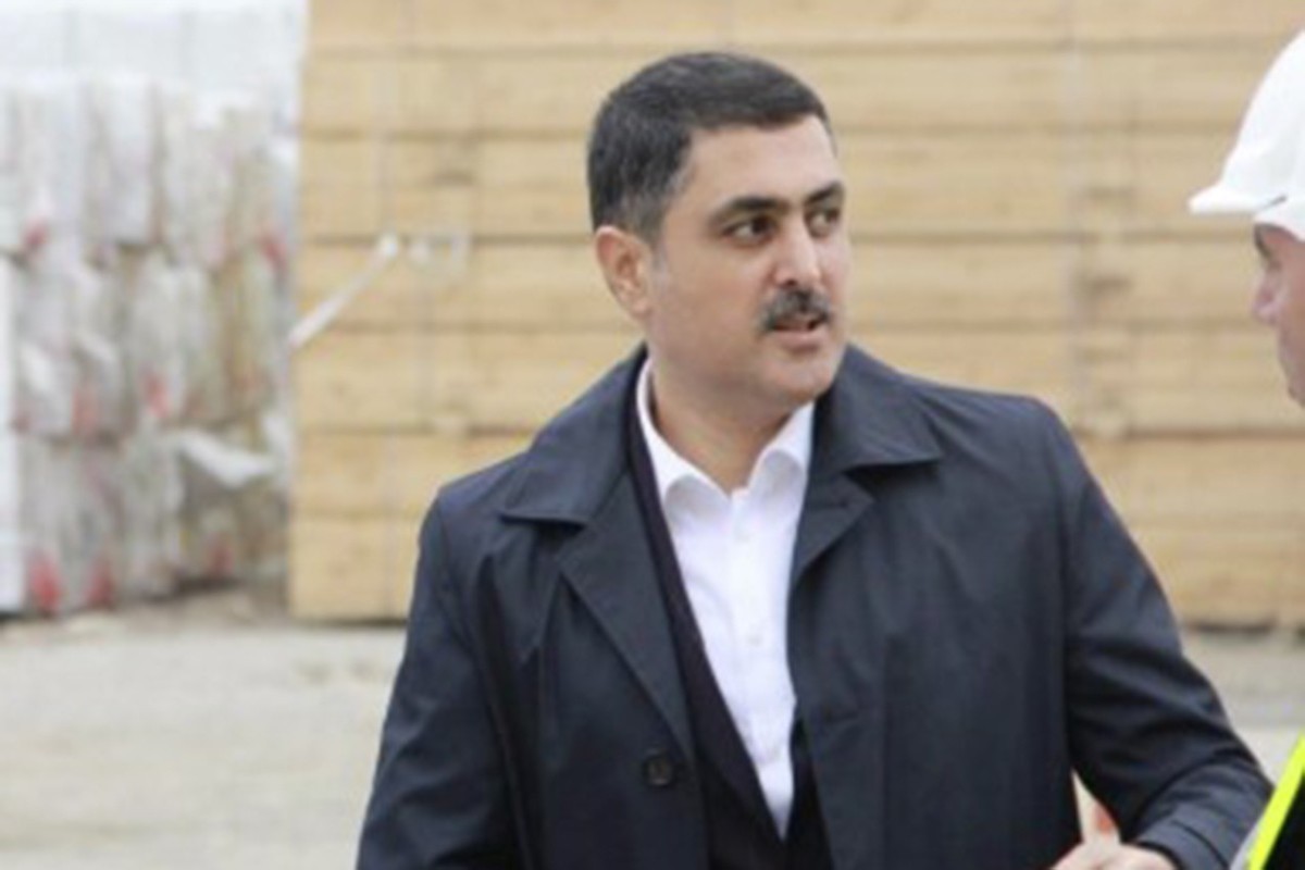 Siqaret qaçaqmalçılığında təqsirləndirilən Rəşad Daşdəmirov, Fərid Usubov və digərləri ev dustaqlığına buraxılıblar
