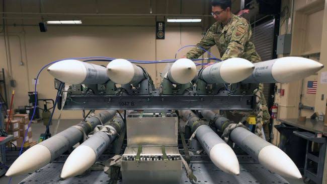 "Raytheon" Pentaqona 24,4 milyard dollarlıq tutucu raketlər tədarük edəcək