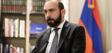 Ermənistan XİN rəhbəri rəsmi səfərlə İrana gedib